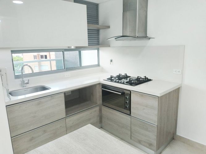 Apartamento de 2 alcobas en arriendo en Laureles, Medellín, 75 m² · foto 5 de 16