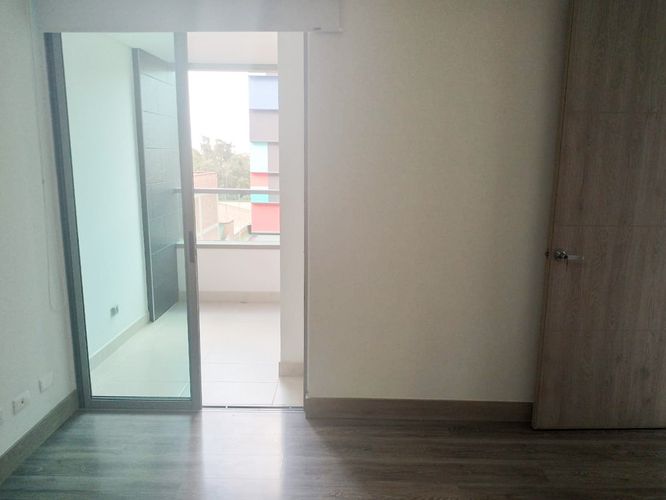 Apartamento de 2 alcobas en arriendo en Laureles, Medellín, 75 m² · foto 9 de 16
