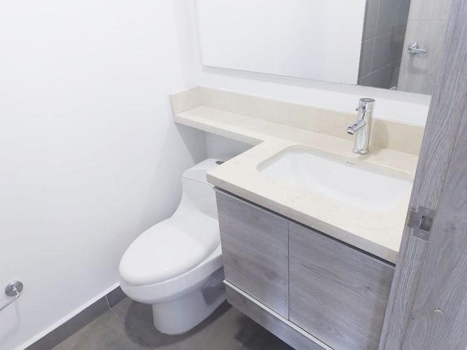 Apartamento de 2 alcobas en arriendo en Laureles, Medellín, 75 m² · foto 13 de 16