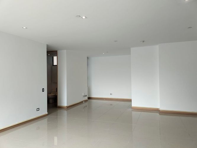 Apartamento de 3 alcobas en arriendo en El Poblado, Medellín, 146 m² · foto 4 de 20
