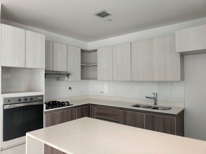 Apartamento de 3 alcobas en arriendo en El Poblado, Medellín, 146 m² · foto 9 de 20