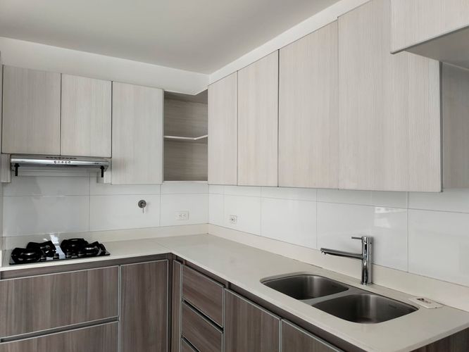 Apartamento de 3 alcobas en arriendo en El Poblado, Medellín, 146 m² · foto 10 de 20