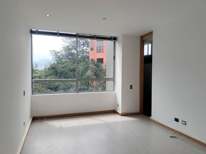 Apartamento de 3 alcobas en arriendo en El Poblado, Medellín, 146 m² · foto 17 de 20