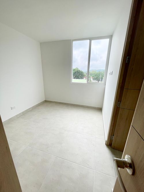 Apartamento de 3 alcobas en venta en Picaleña Y Mirolindo, Ibagué, 105 m² · foto 22 de 24