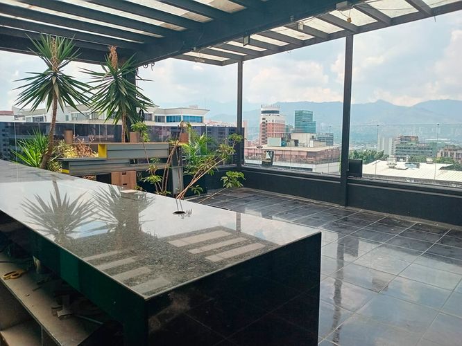 Local en arriendo en El Poblado, Medellín, 100 m² · foto 3 de 8