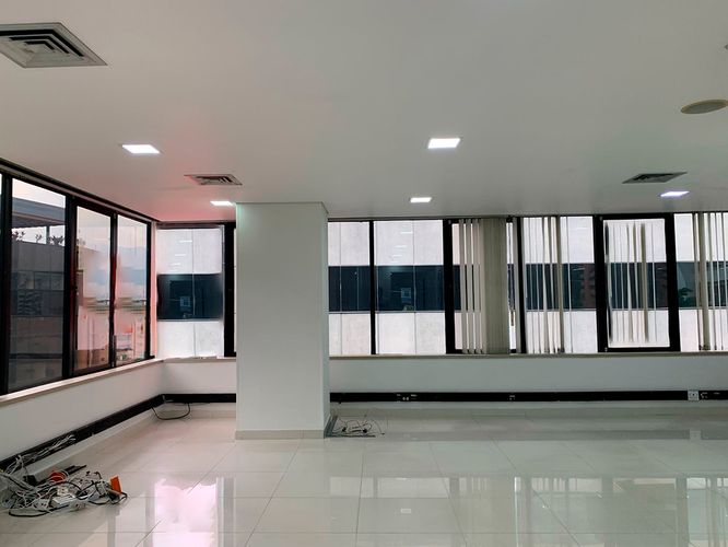 Oficina en arriendo en El Poblado, Medellín, 125 m² · foto 3 de 13