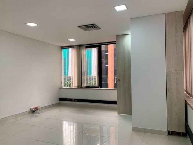 Oficina en arriendo en El Poblado, Medellín, 125 m² · foto 9 de 13