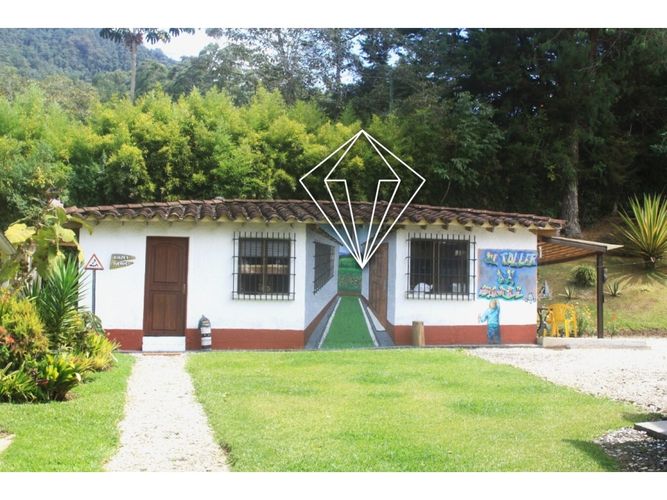 Finca en venta en La Ceja, 315 m² · foto 3 de 22