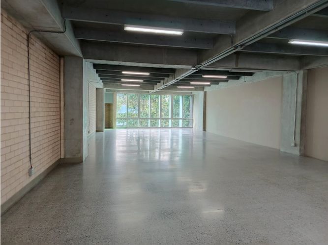 Oficina en arriendo en La Aguacatala, Medellín, 203 m² · foto 5 de 7