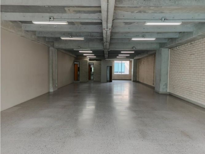 Oficina en arriendo en La Aguacatala, Medellín, 203 m² · foto 6 de 7