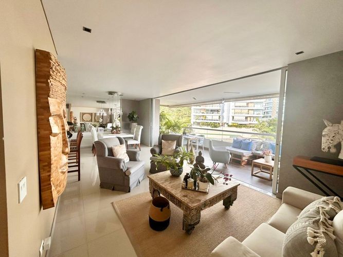 Apartamento de 3 alcobas en venta en Normandia, Cali, 260 m² · foto 2 de 7