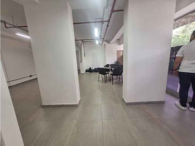 Local en arriendo en Ciudad Del Río, Medellín, 215 m² · foto 15 de 19