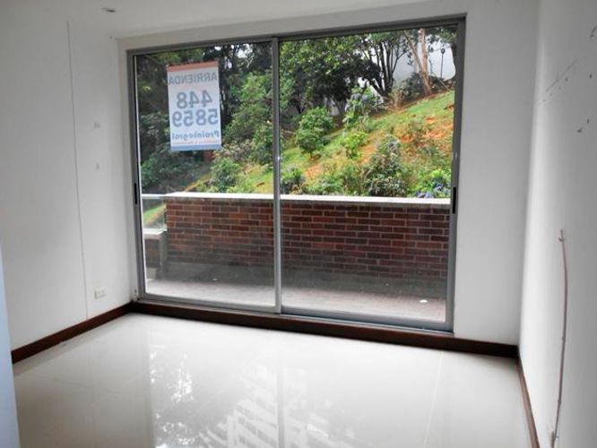 Apartamento de 3 alcobas en arriendo en El Poblado, Medellín, 120 m² · foto 10 de 17