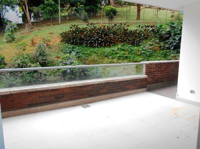 Apartamento de 3 alcobas en arriendo en El Poblado, Medellín, 120 m² · foto 15 de 17