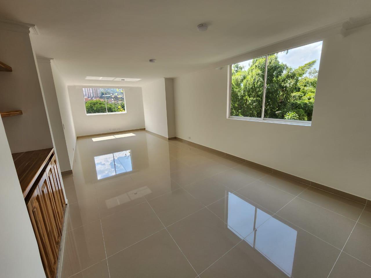 Apartamento en venta en Loma De Las Brujas, Envigado · foto 7 de 24