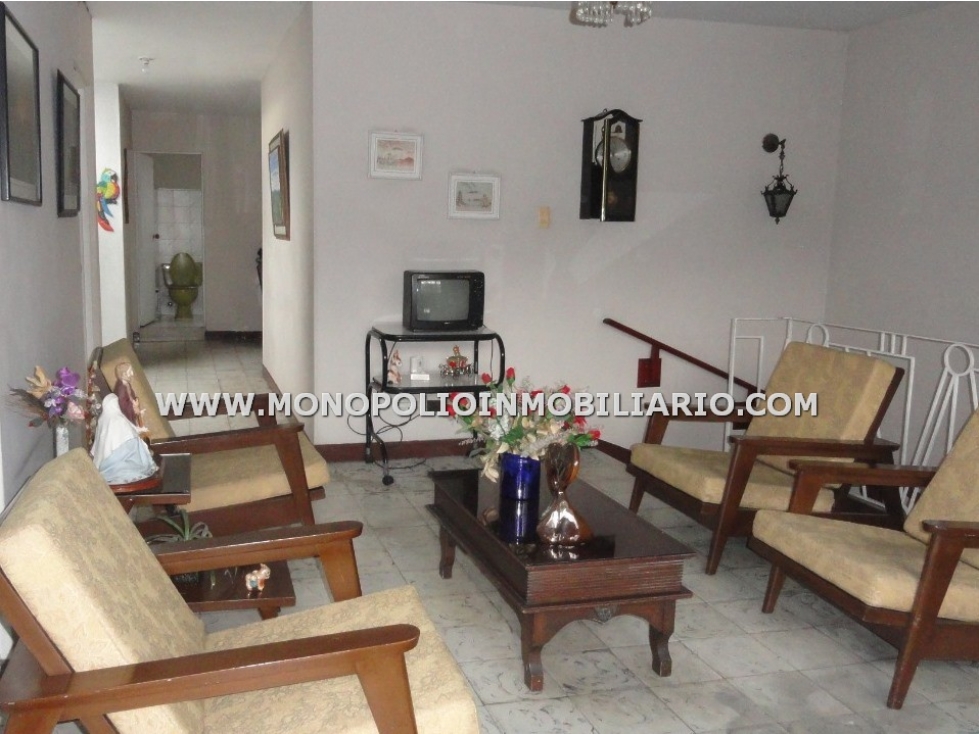 Apartaestudio en venta en San javier, Medellín 2
