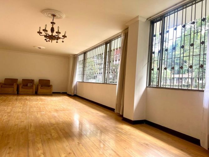 Apartamento de 4 alcobas en venta en Chico Norte, Bogotá, 195 m² · foto 9 de 22