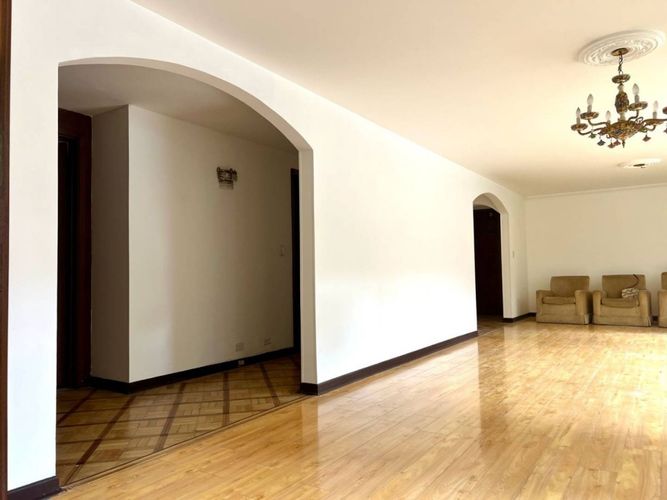 Apartamento de 4 alcobas en venta en Chico Norte, Bogotá, 195 m² · foto 10 de 22