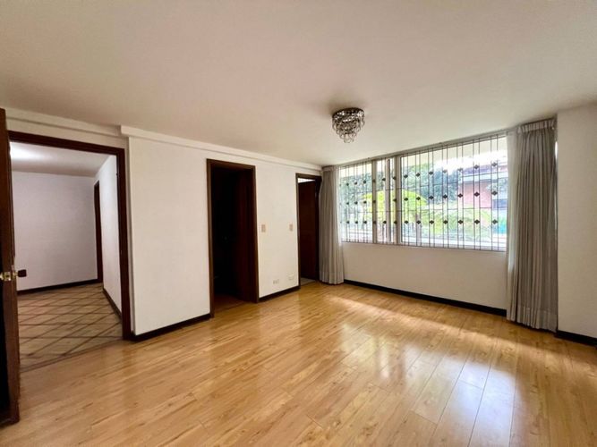 Apartamento de 4 alcobas en venta en Chico Norte, Bogotá, 195 m² · foto 14 de 22