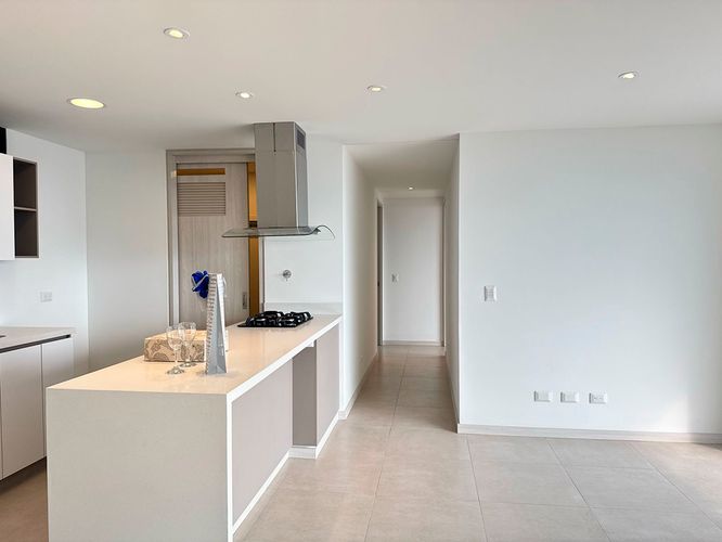 Apartamento de 2 alcobas en arriendo en El Poblado, Medellín, 86 m² · foto 9 de 16