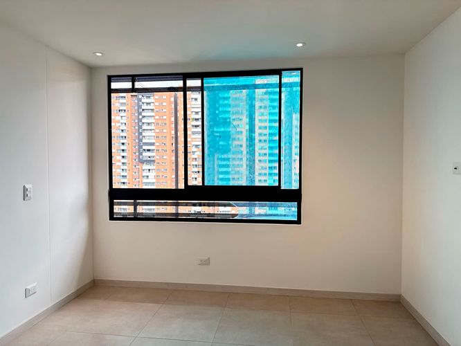 Apartamento de 2 alcobas en arriendo en El Poblado, Medellín, 86 m² · foto 14 de 16