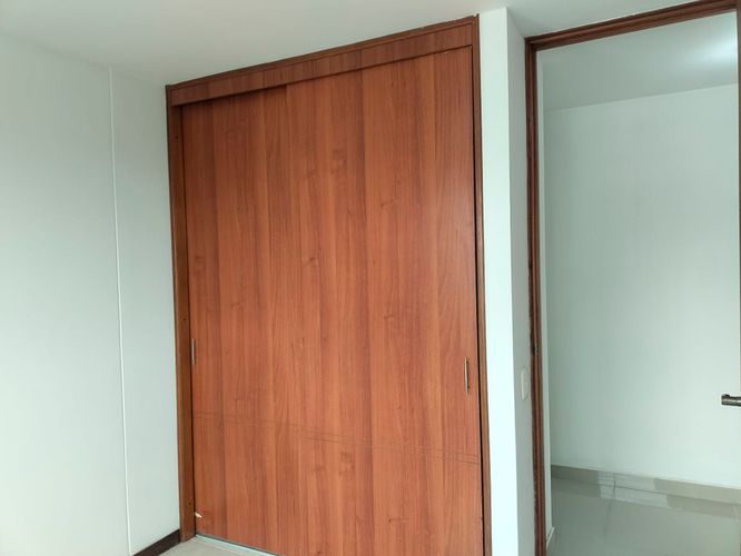 Apartamento de 3 alcobas en arriendo en El Poblado, Medellín, 78 m² · foto 13 de 17