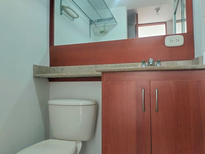 Apartamento de 3 alcobas en arriendo en El Poblado, Medellín, 78 m² · foto 16 de 17
