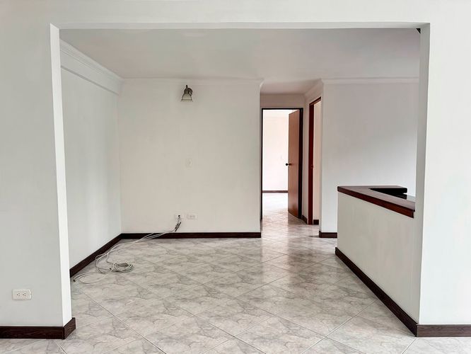 Apartamento de 2 alcobas en arriendo en El Poblado, Medellín, 76 m² · foto 2 de 15