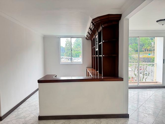 Apartamento de 2 alcobas en arriendo en El Poblado, Medellín, 76 m² · foto 4 de 15