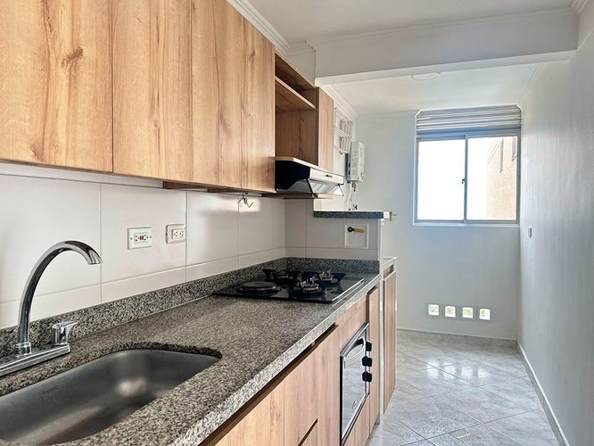 Apartamento de 2 alcobas en arriendo en El Poblado, Medellín, 76 m² · foto 6 de 15