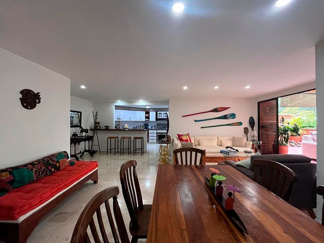 Apartamento de 2 alcobas en venta en El Poblado, Medellín, 120 m² · foto 4 de 20