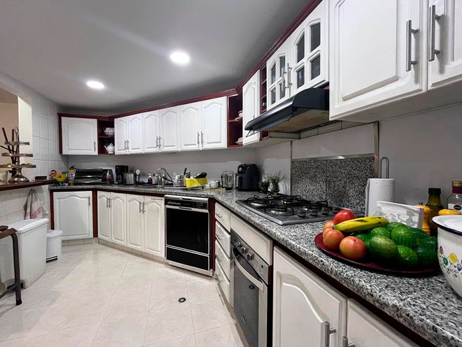 Apartamento de 2 alcobas en venta en El Poblado, Medellín, 120 m² · foto 6 de 20