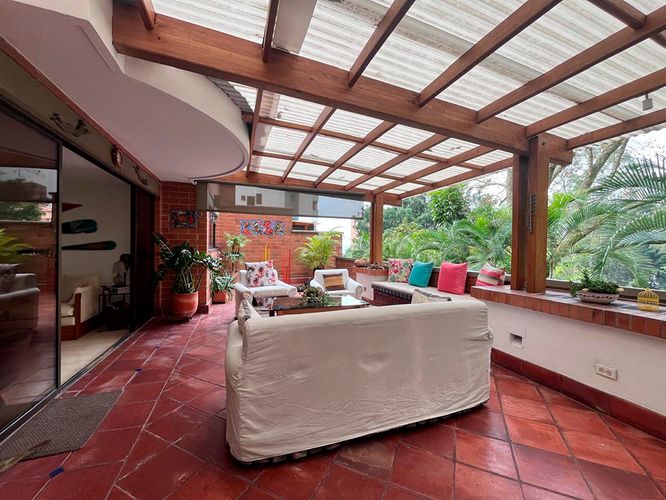 Apartamento de 2 alcobas en venta en El Poblado, Medellín, 120 m² · foto 18 de 20