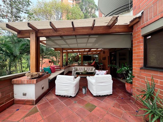 Apartamento de 2 alcobas en venta en El Poblado, Medellín, 120 m² · foto 19 de 20