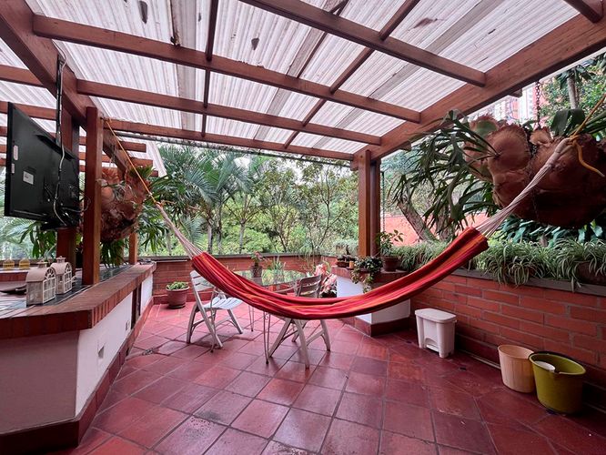 Apartamento de 2 alcobas en venta en El Poblado, Medellín, 120 m² · foto 20 de 20