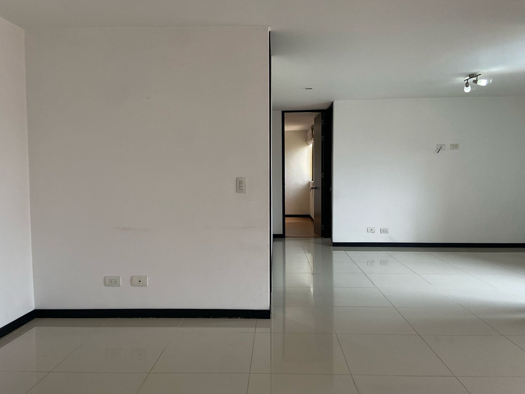 Apartamento en venta en Betania, Sabaneta · foto 2 de 20