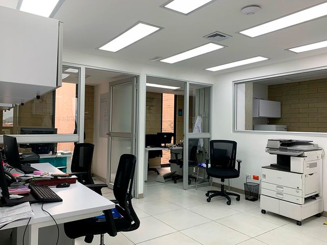 Oficina en arriendo en Cristo Rey, Medellín, 220 m² · foto 7 de 11