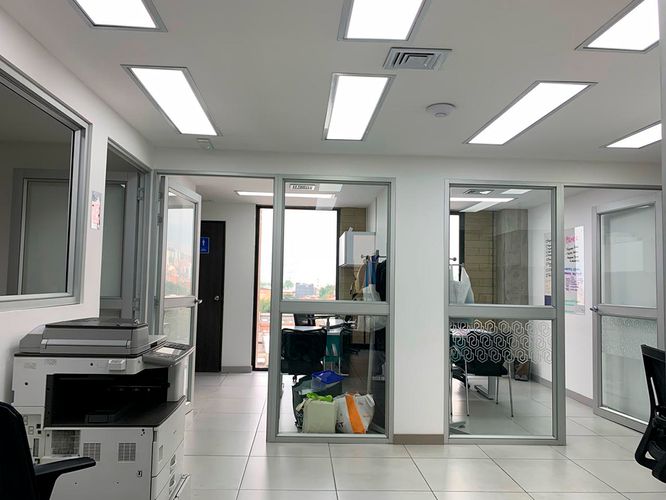 Oficina en arriendo en Cristo Rey, Medellín, 220 m² · foto 8 de 11