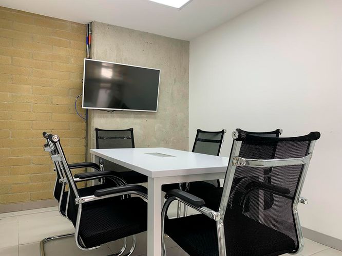 Oficina en arriendo en Cristo Rey, Medellín, 220 m² · foto 9 de 11