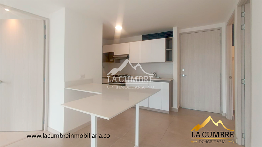 Apartamento de 2 alcobas en arriendo en Castropol, Medellín, 70 m² · foto 3 de 11