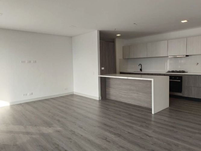 Apartamento de 3 alcobas en arriendo en Transversal Superior, Medellín, 160 m² · foto 3 de 20