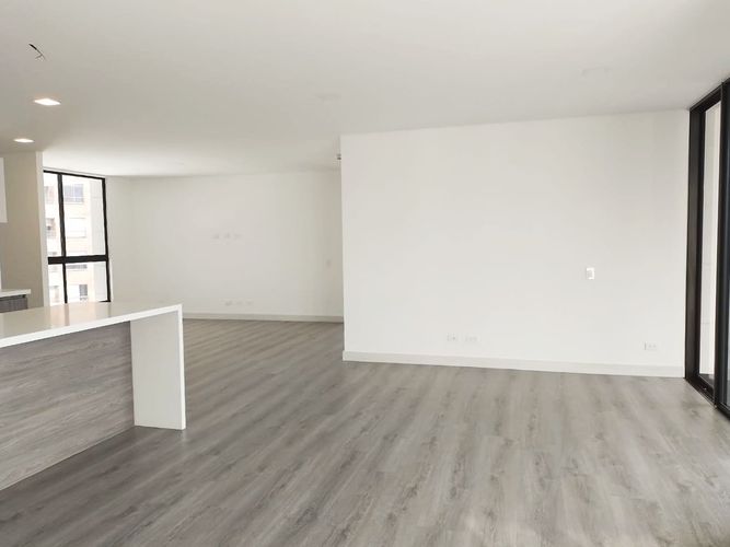 Apartamento de 3 alcobas en arriendo en Transversal Superior, Medellín, 160 m² · foto 5 de 20