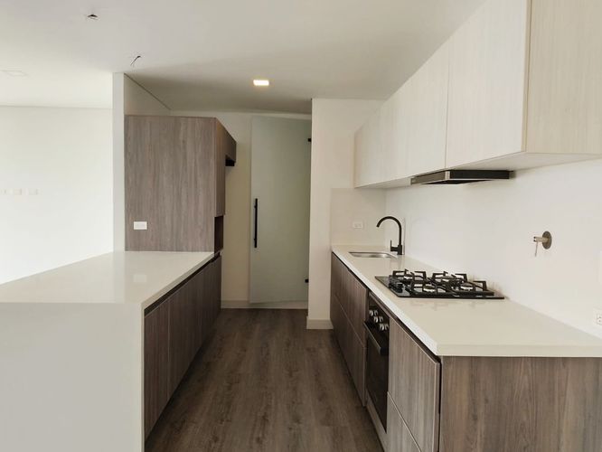 Apartamento de 3 alcobas en arriendo en Transversal Superior, Medellín, 160 m² · foto 8 de 20