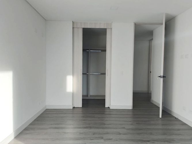 Apartamento de 3 alcobas en arriendo en Transversal Superior, Medellín, 160 m² · foto 10 de 20