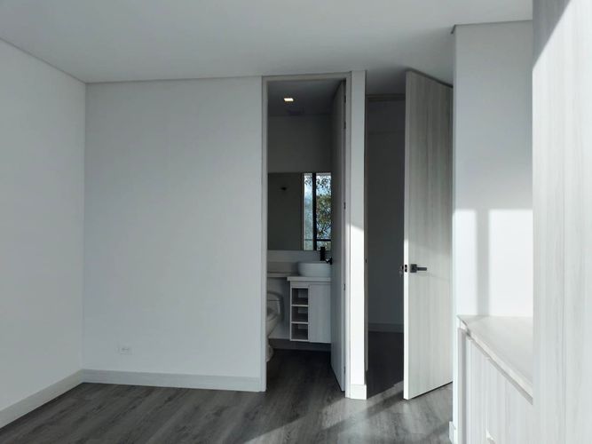 Apartamento de 3 alcobas en arriendo en Transversal Superior, Medellín, 160 m² · foto 12 de 20
