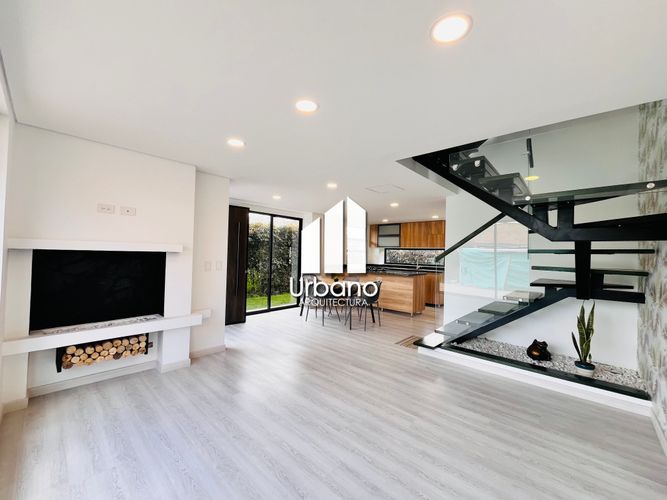 Casa en venta en Tiquiza, Chía · foto 4 de 24