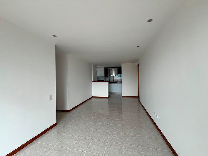 Apartamento de 3 alcobas en arriendo en El Tesoro, Medellín, 94 m² · foto 2 de 17