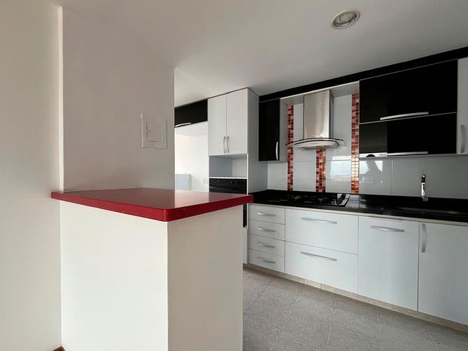 Apartamento de 3 alcobas en arriendo en El Tesoro, Medellín, 94 m² · foto 6 de 17