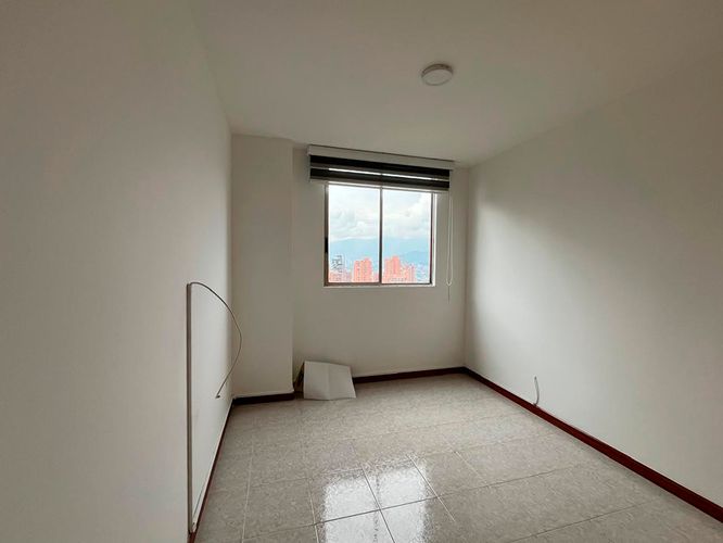 Apartamento de 3 alcobas en arriendo en El Tesoro, Medellín, 94 m² · foto 12 de 17