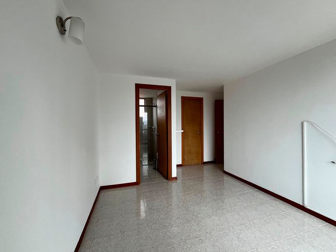 Apartamento de 3 alcobas en arriendo en El Tesoro, Medellín, 94 m² · foto 13 de 17